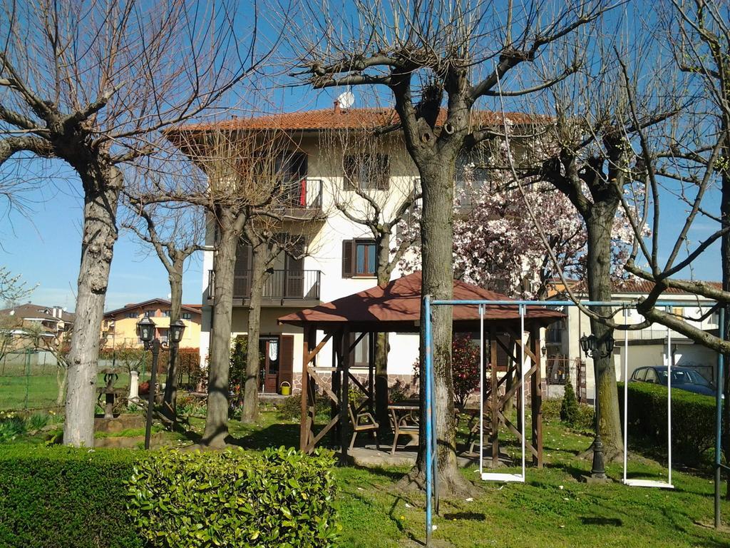 B&B Le Camelie Bareggio Extérieur photo