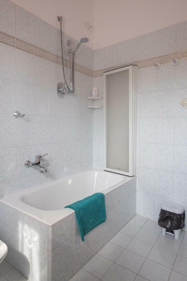 B&B Le Camelie Bareggio Extérieur photo